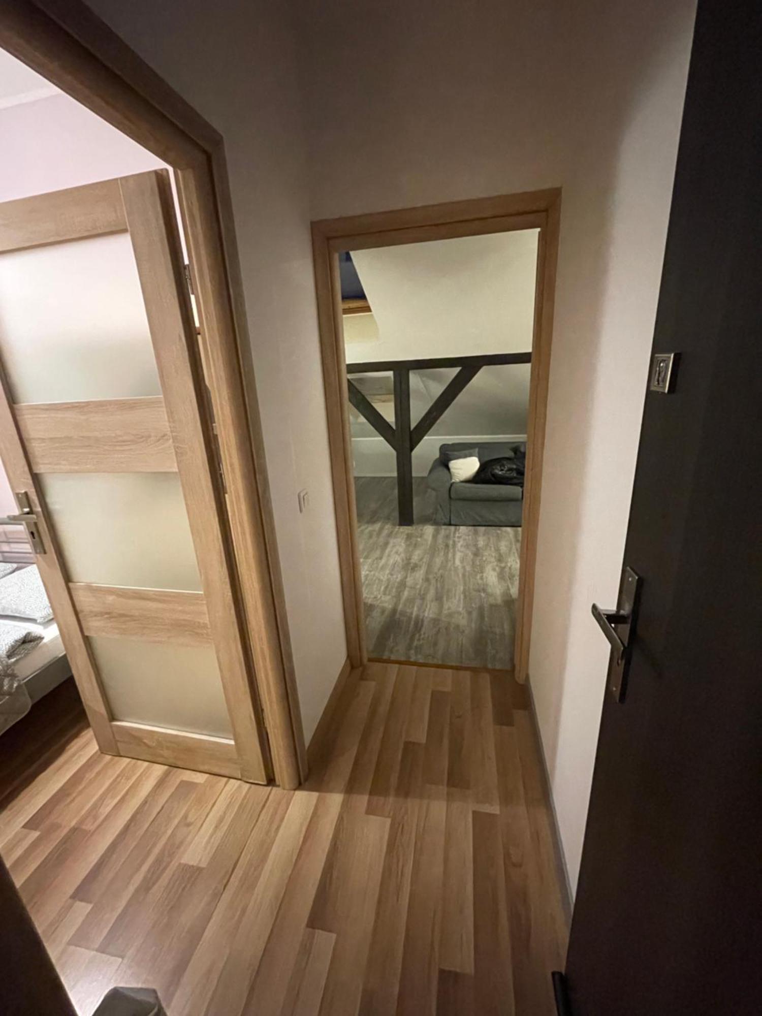 Apartament Airport กดัญสก์ ภายนอก รูปภาพ